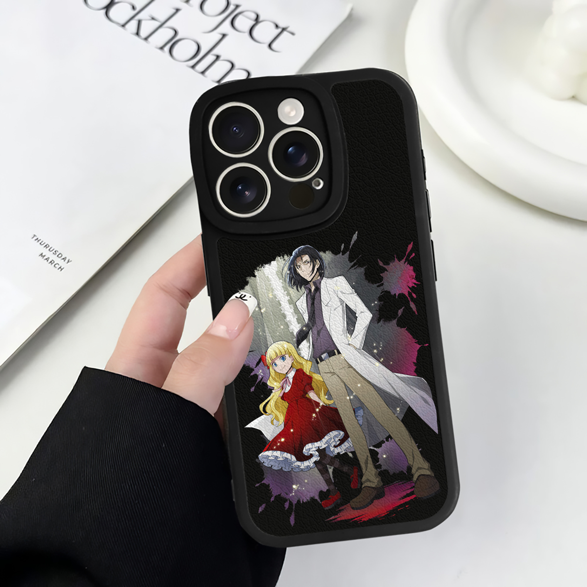 （画像用） 文豪ストレイドッグス Bungo Stray Dogs 【iPhone 16シリーズ対応】シリコンスマホケース（レザー調） 材質：シリコン